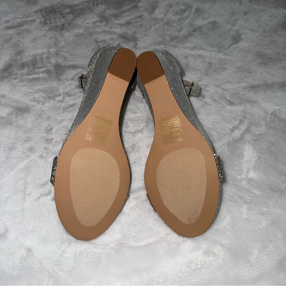 David's Bridal Silver Glitter Wedges - Picture 4 of 6
